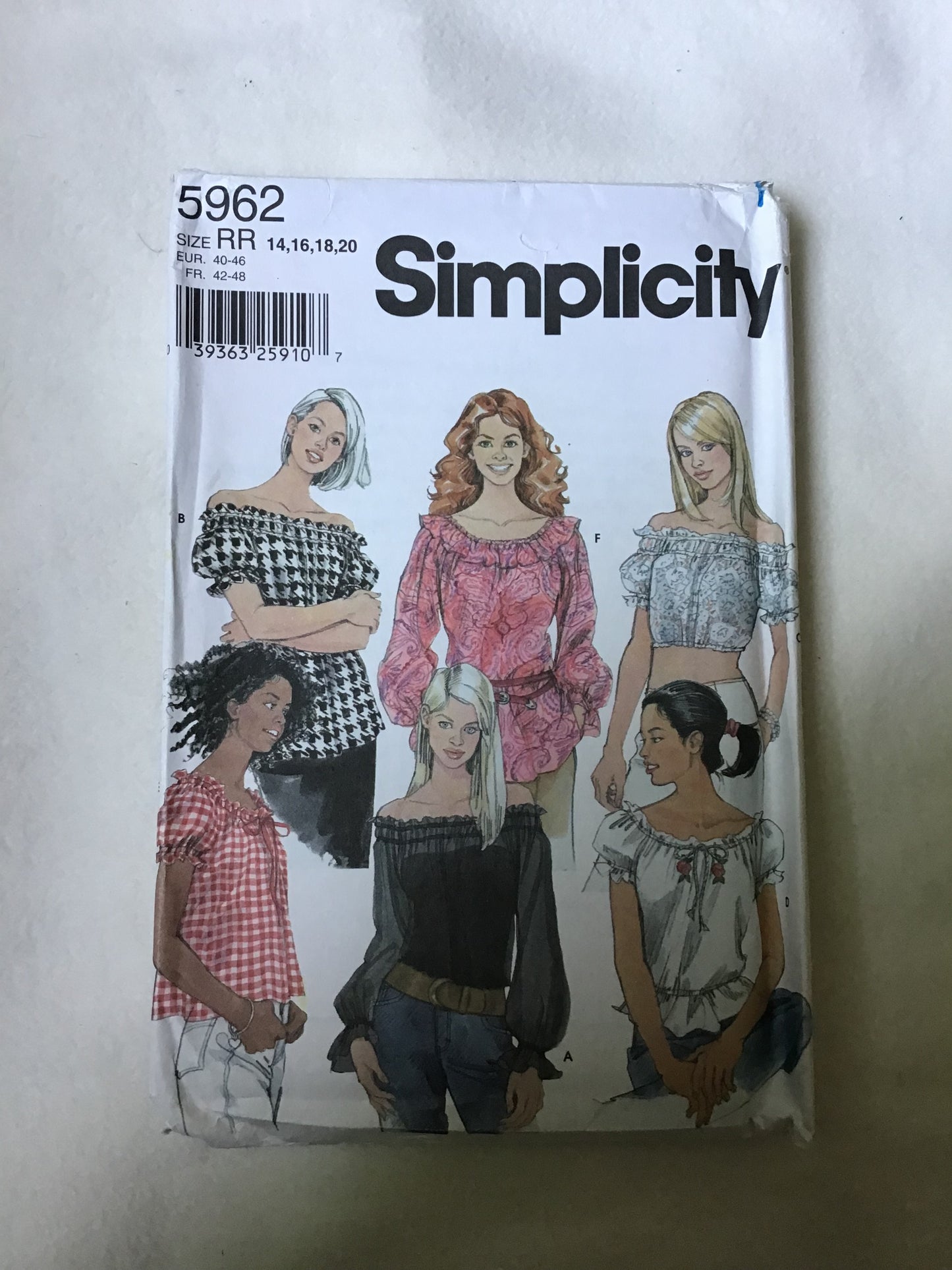 Pattern Simplicity 5962 Women's Off the Shoulder Top and Peasant Top Size 6-20