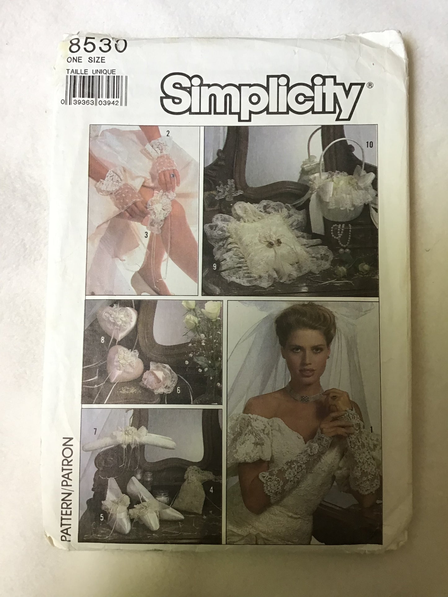 Pattern Simplicity 5096 Bridal Accessories Gloves, Purse, Garter & Pillow