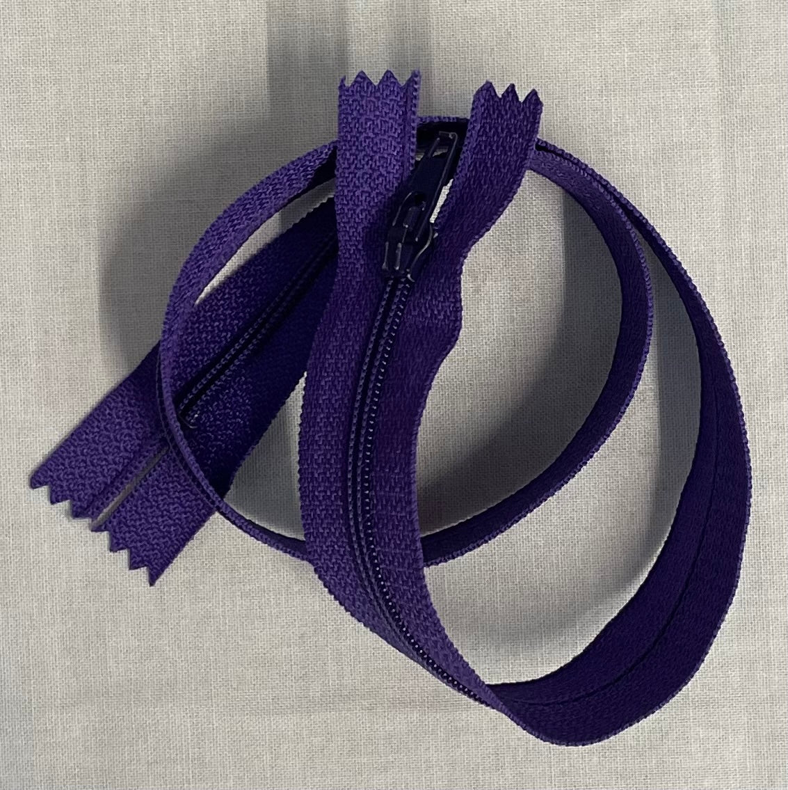 Zipper #3 18 inch Closed End Polyester