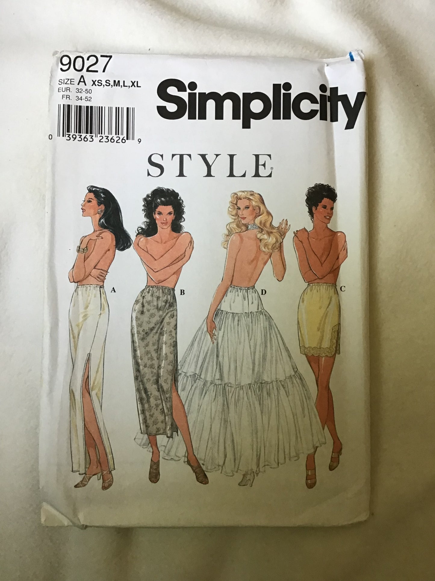Pattern Simplicity 9027 Misses' Slip & Petticoat Size XS-XL