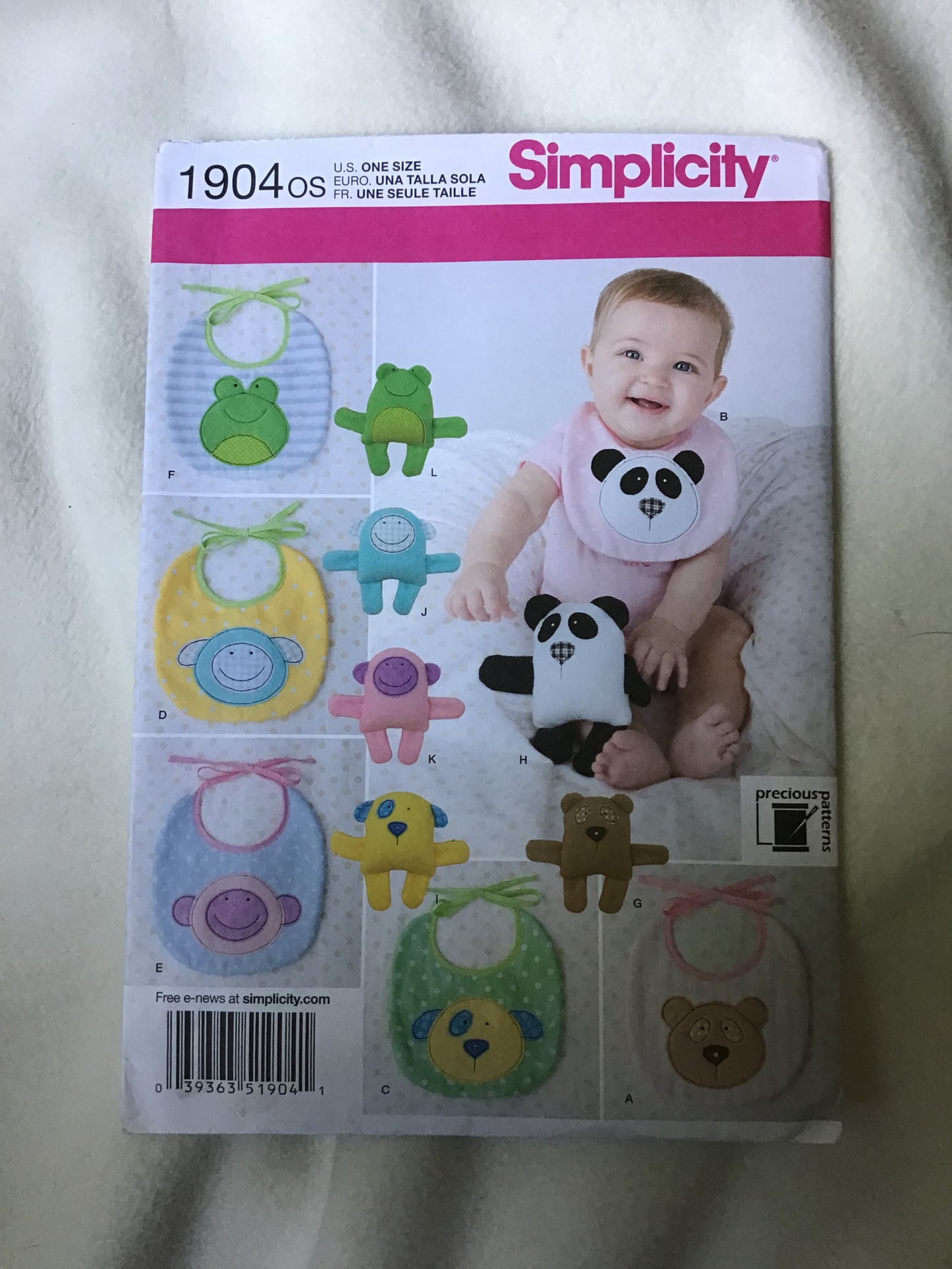 Pattern Simplicity 1904 Baby Bibs & 6 1/2in Stuffed Animals