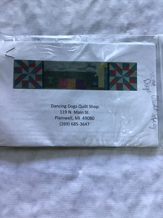 RxR Experience 2015 Backyard Scene by Dancing Dogs Quilt Shop