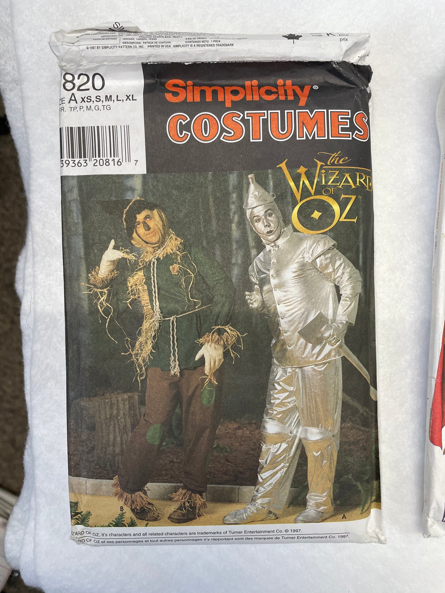 Simplicity Pattern 7820 Men's Wizard of OZ Scarecrow and Tinman Size XS-XL
