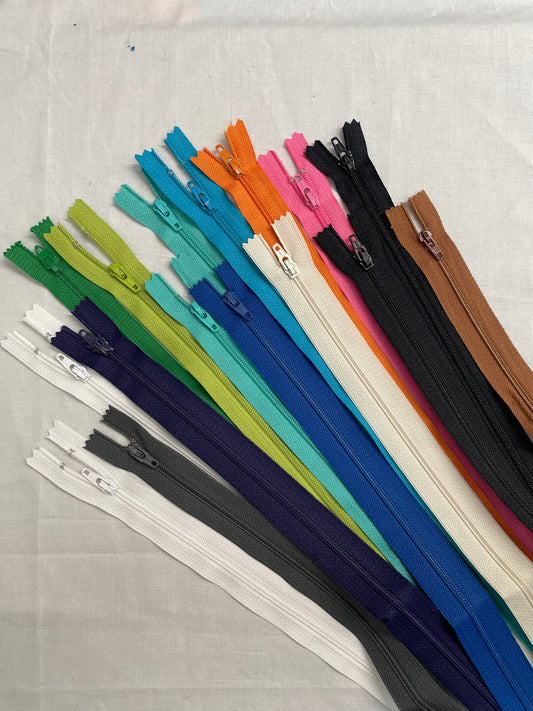 Zipper #3 22 inch Closed End Polyester