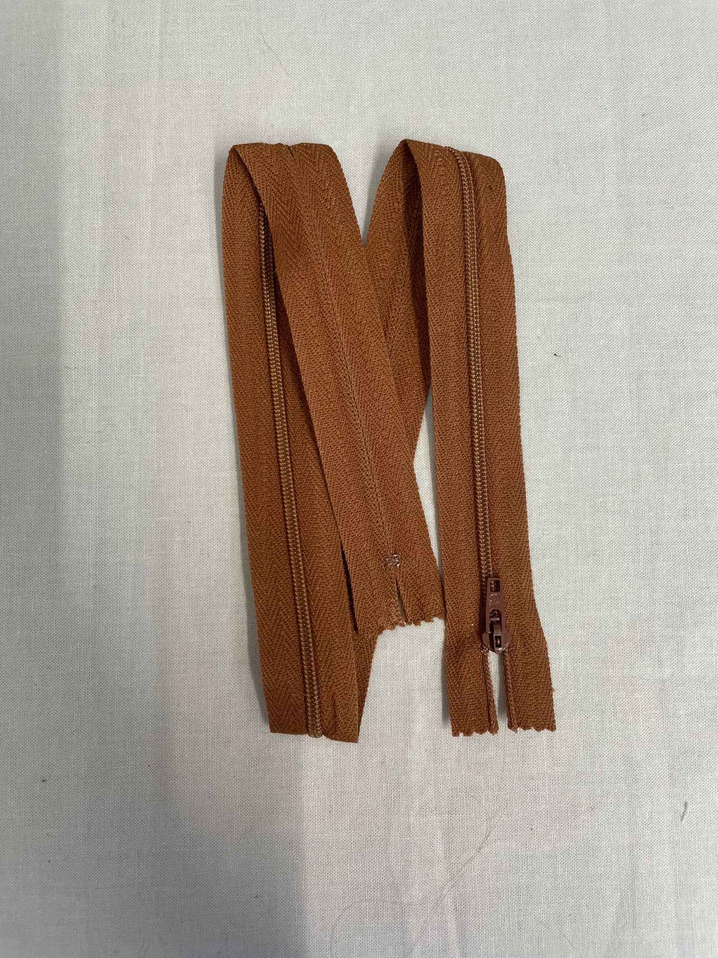 Zipper #3 22 inch Closed End Polyester