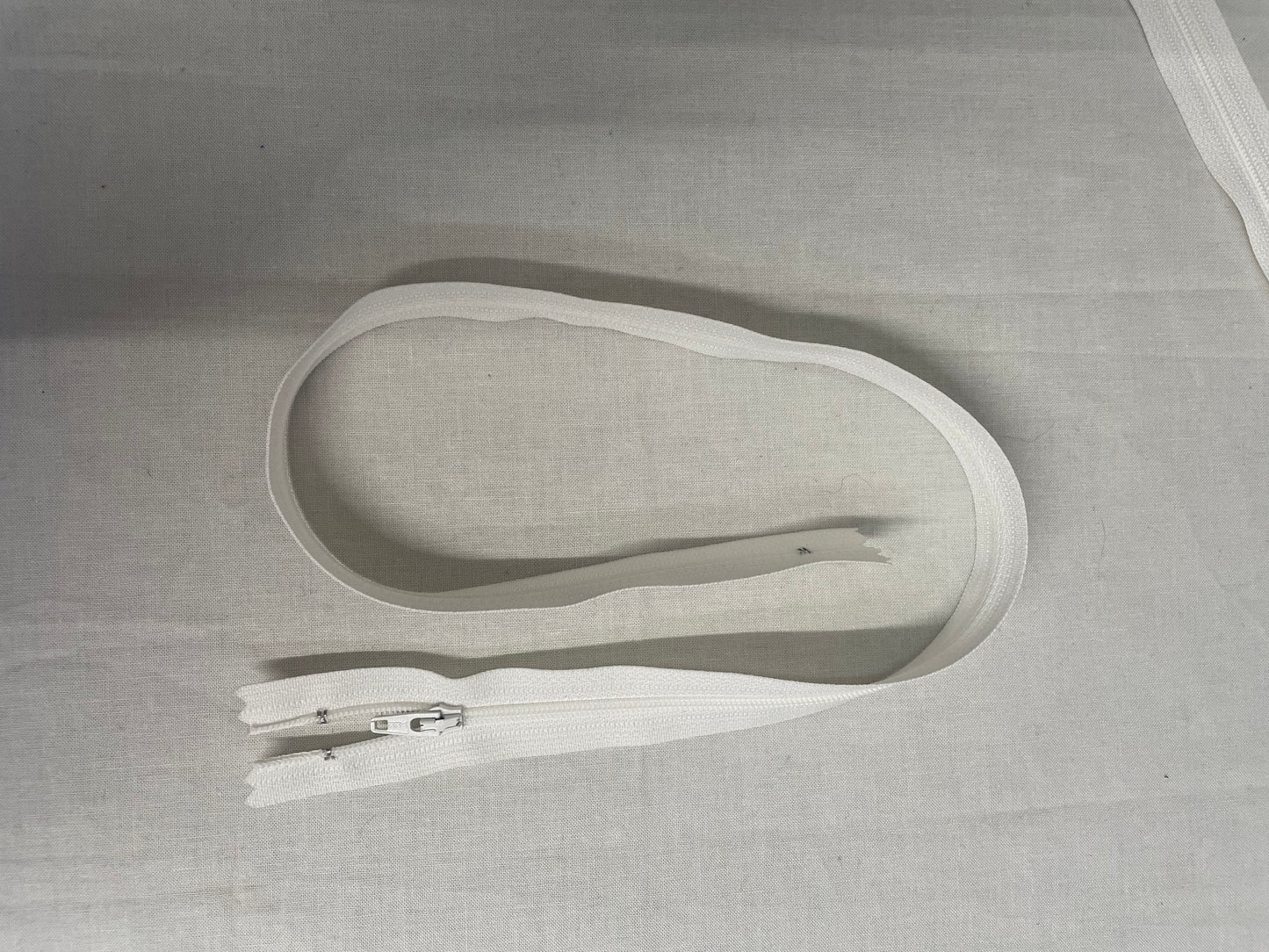 Zipper #3 22 inch Closed End Polyester