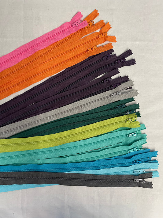 Zipper #3 24 inch Closed End Polyester