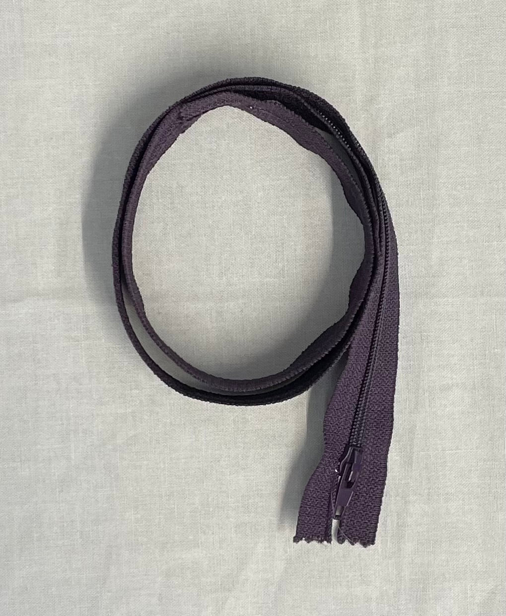Zipper #3 24 inch Closed End Polyester