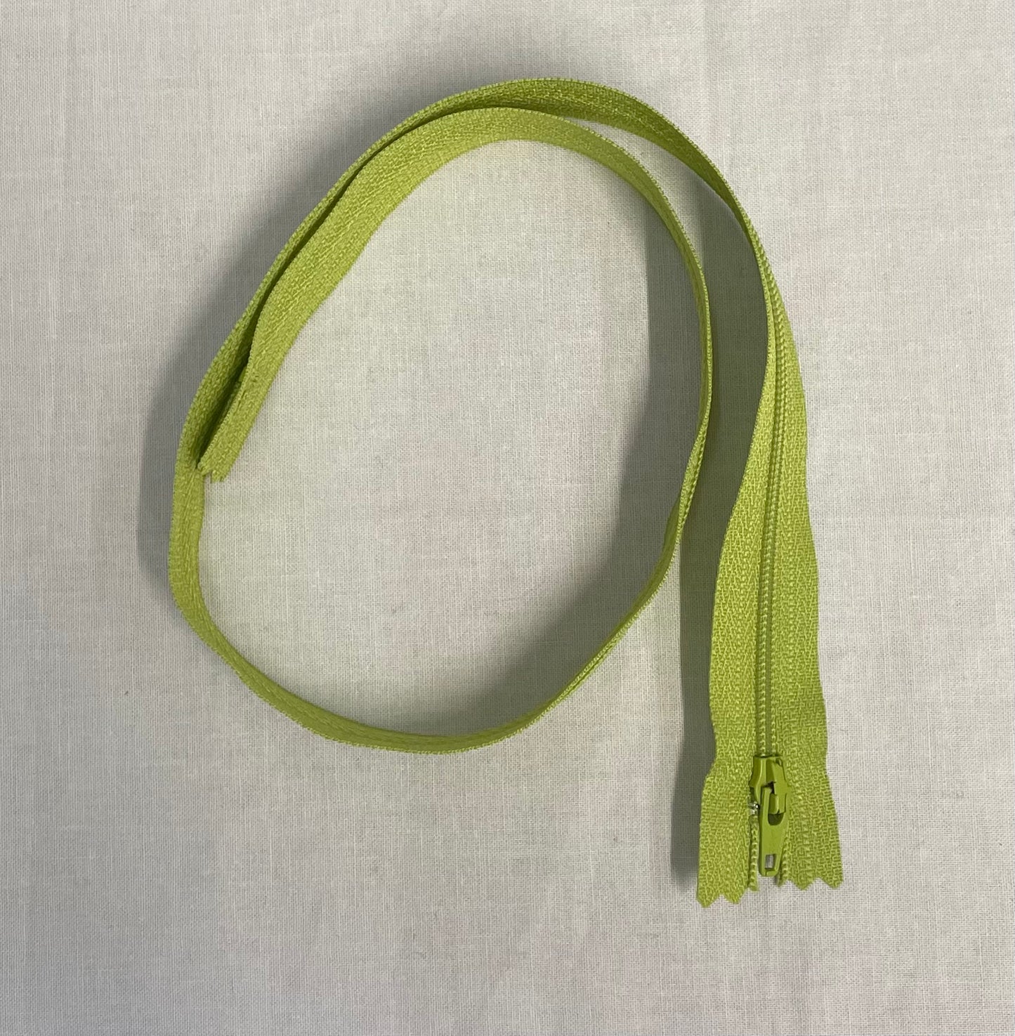 Zipper #3 24 inch Closed End Polyester