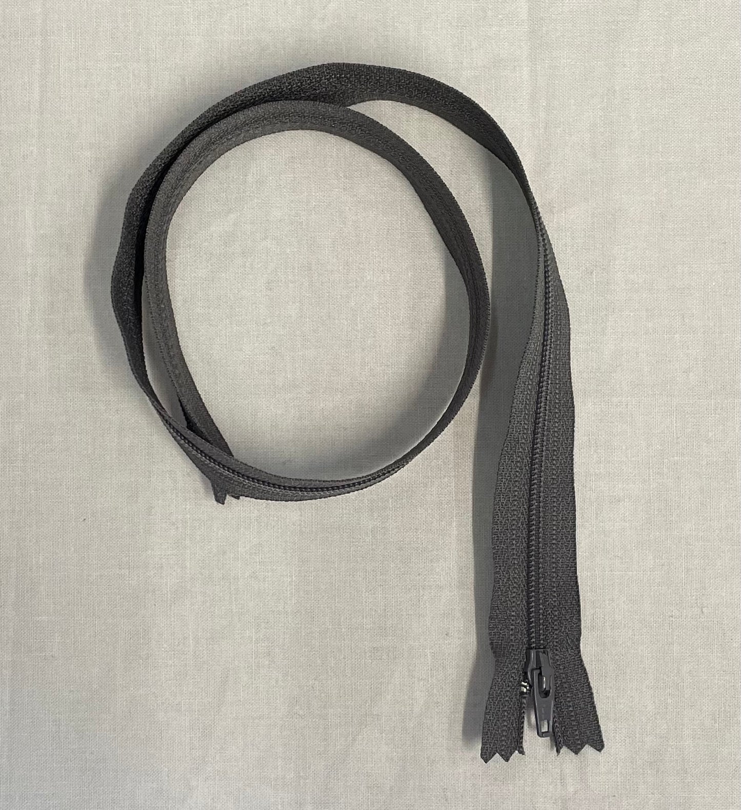 Zipper #3 24 inch Closed End Polyester