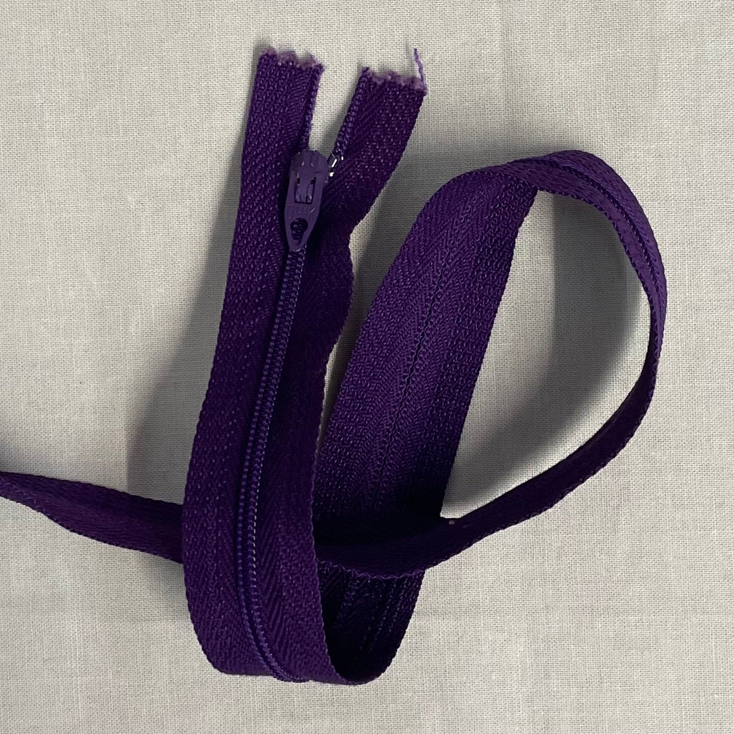 Zipper #3 18 inch Closed End Polyester